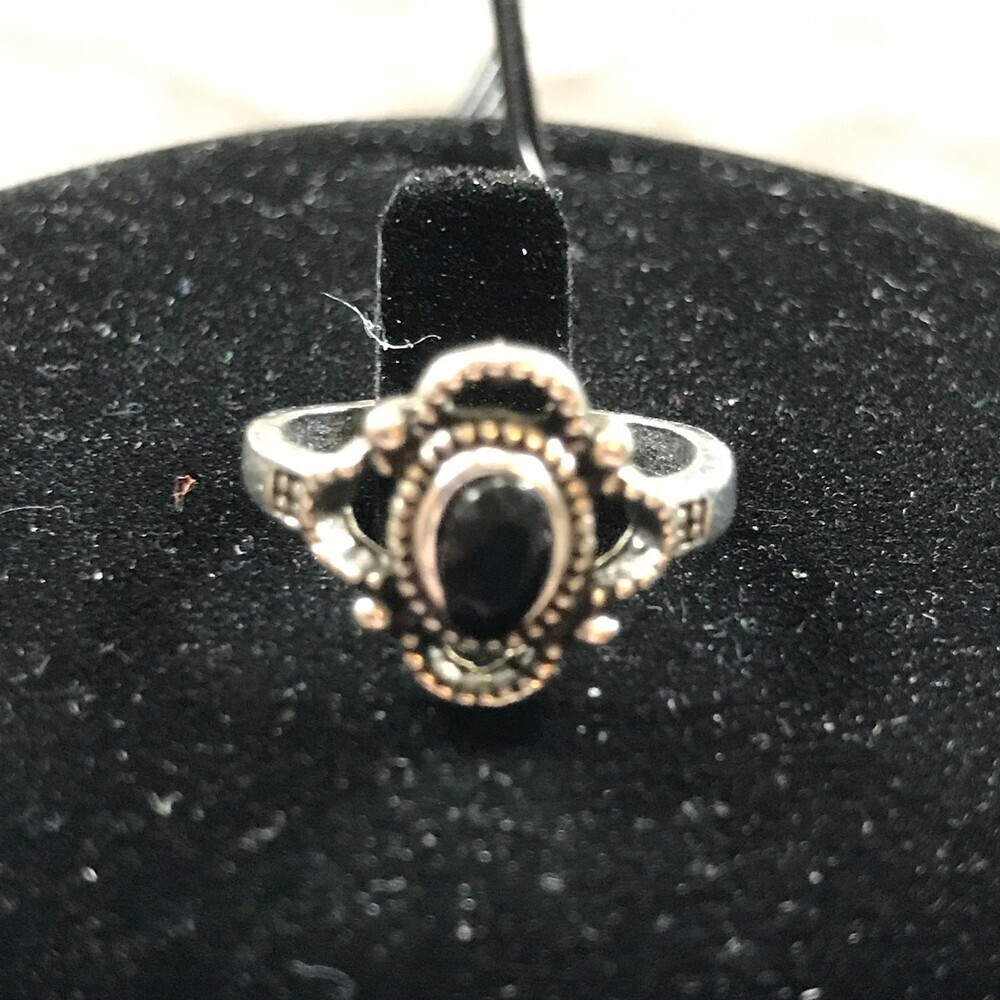 Silver Tone Fashion Ring Size 5.75